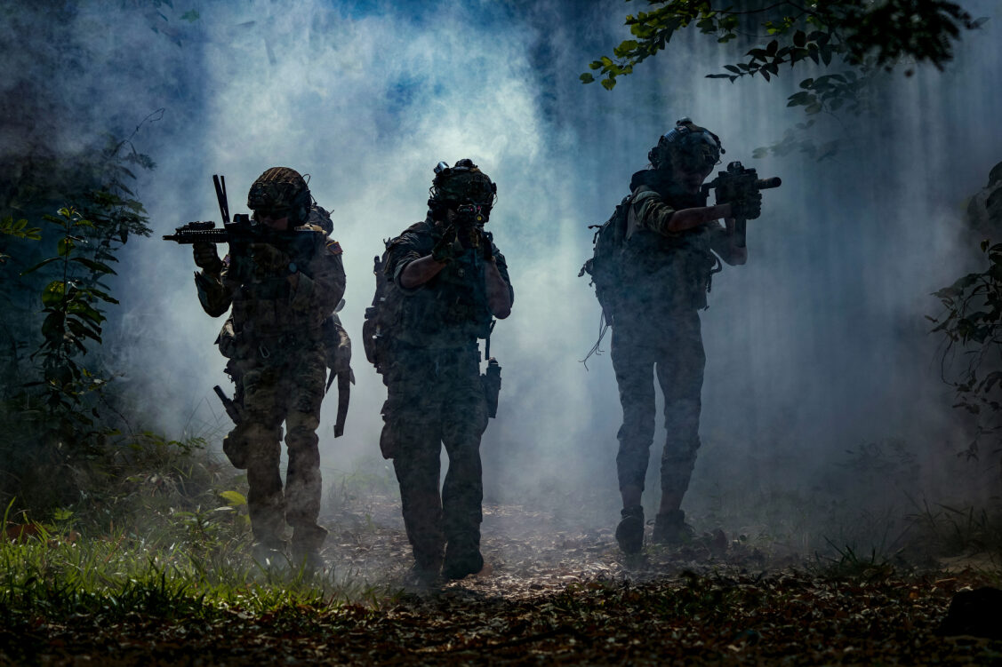 Represents the digital and psychological "fog" around today’s wars.
